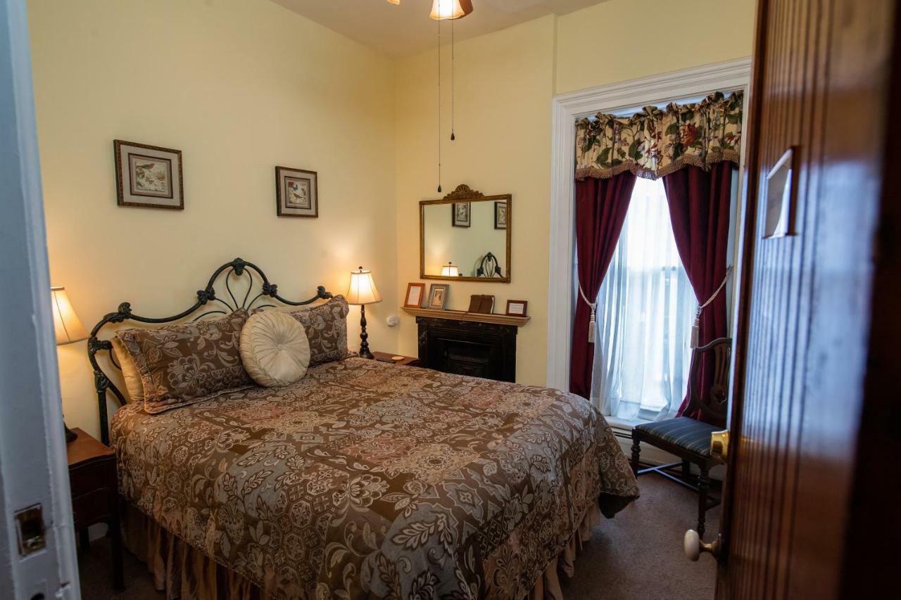 Spencer House Bed & Breakfast Érié Extérieur photo